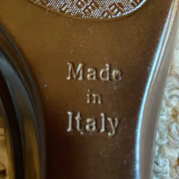 Italian Shoemakers Wedge Sandals - Picture 5 of 5
